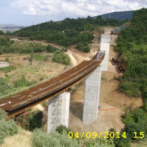 Varo dell'impalcato in acciaio viadotto S. Nicola. - 2