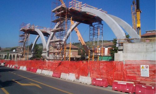 Ponte ferroviario ad arco a via inferiore